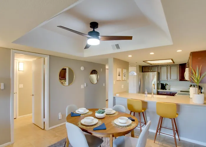 Holiday home 2 Mi To Old Town Scottsdale: W/ Pool Access! *