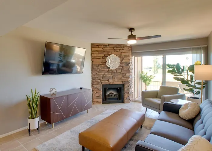 2 Mi To Old Town Scottsdale: W/ Pool Access! Holiday home