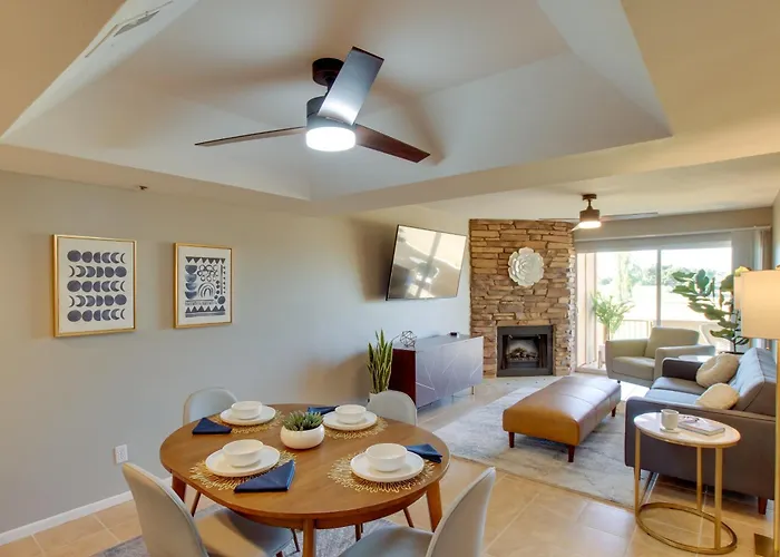 2 Mi To Old Town Scottsdale: W/ Pool Access! Holiday home Scottsdale