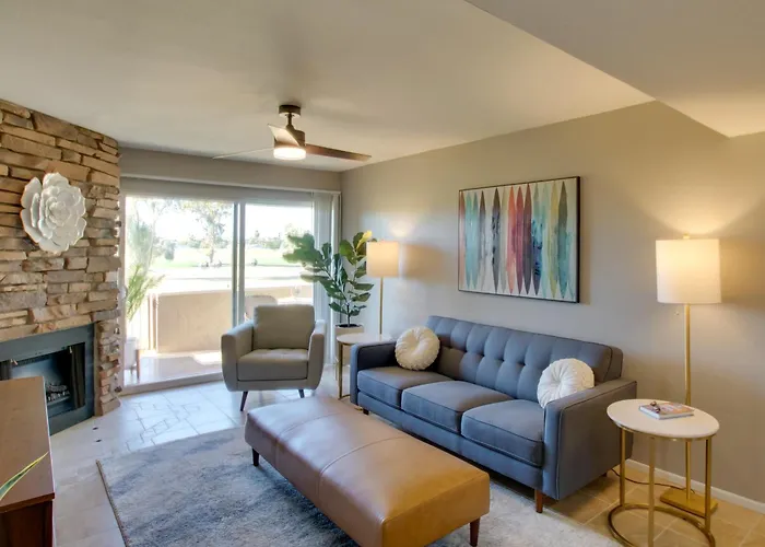 Holiday home 2 Mi To Old Town Scottsdale: W/ Pool Access!