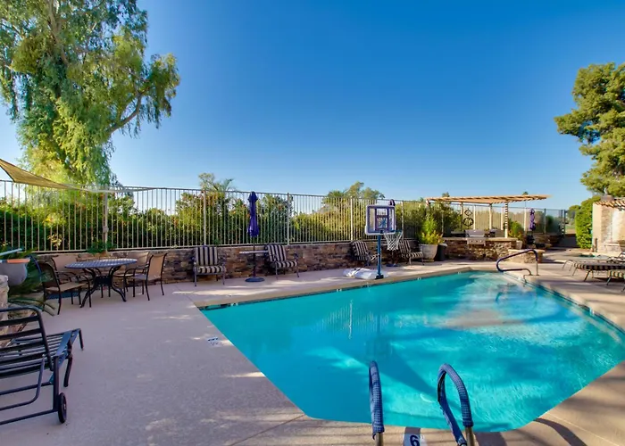 2 Mi To Old Town Scottsdale: W/ Pool Access! Holiday home Scottsdale